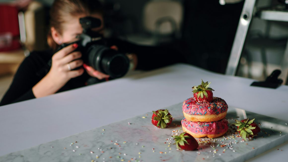 Madfotografens betydning for appetitvækkende madpræsentation og øget salg